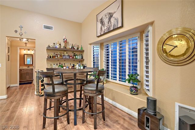 10005 North Mahogany Grove Lane, Las Vegas, NV 89117