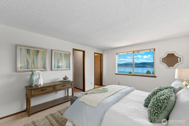 9928 64th Avenue S, Seattle, WA 98118