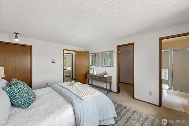 9928 64th Avenue S, Seattle, WA 98118