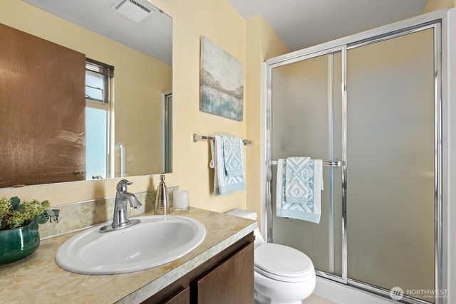 9928 64th Avenue S, Seattle, WA 98118