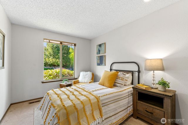 9928 64th Avenue S, Seattle, WA 98118