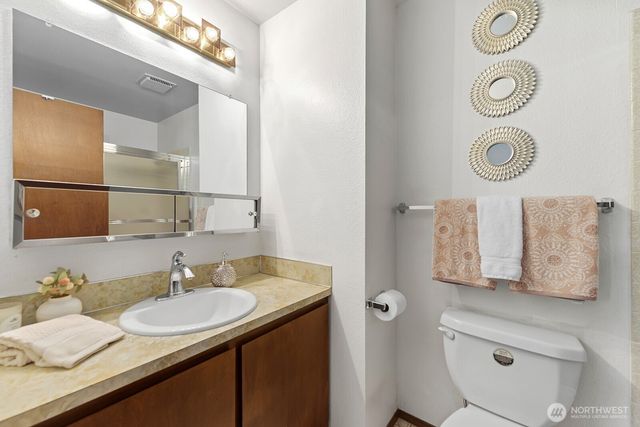 9928 64th Avenue S, Seattle, WA 98118