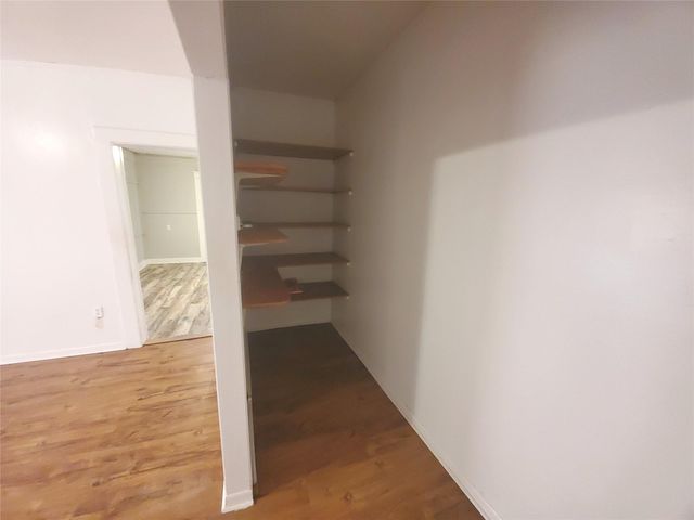 1233 Caldwell Road, Angleton, TX 77515