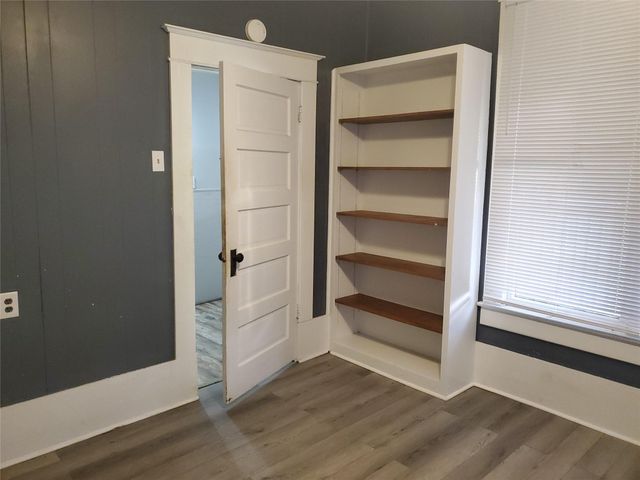 1233 Caldwell Road, Angleton, TX 77515