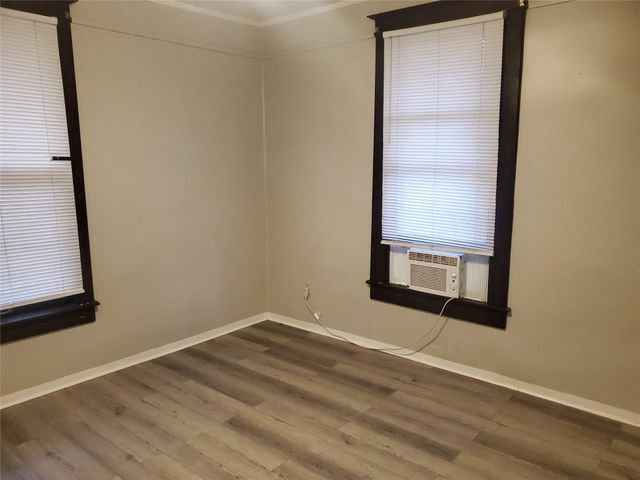 1233 Caldwell Road, Angleton, TX 77515