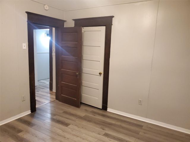 1233 Caldwell Road, Angleton, TX 77515