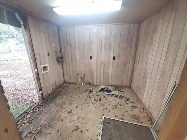 1233 Caldwell Road, Angleton, TX 77515