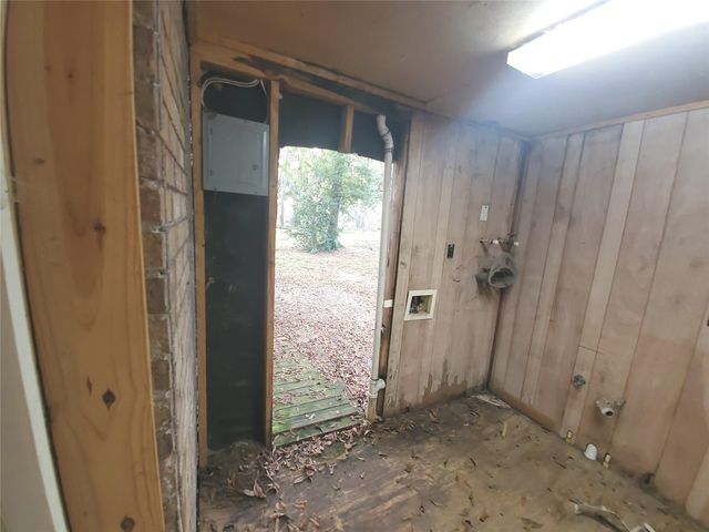 1233 Caldwell Road, Angleton, TX 77515