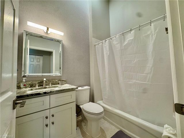 5045 Cedar Springs DR # 203, Naples, FL 34110