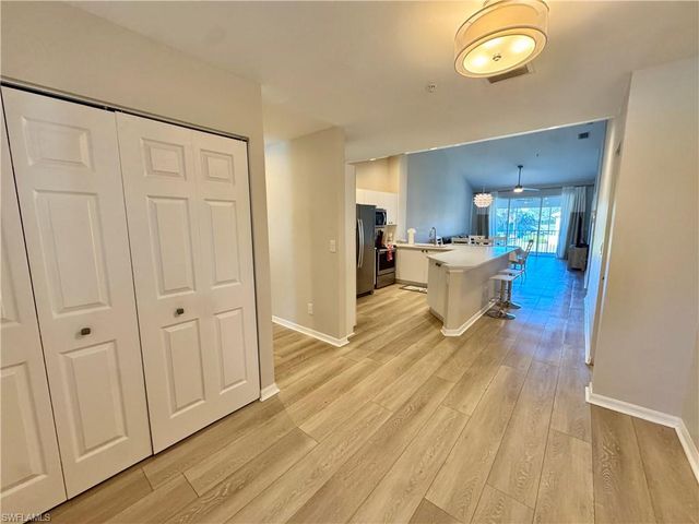 5045 Cedar Springs DR # 203, Naples, FL 34110
