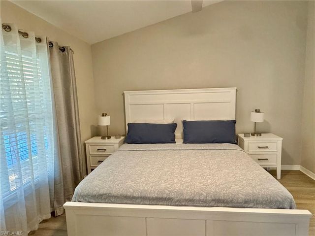 5045 Cedar Springs DR # 203, Naples, FL 34110