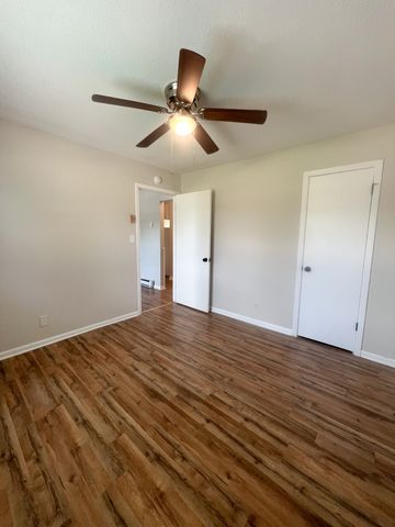 109 Tandy Dr Apt B, Clarksville, TN 37042