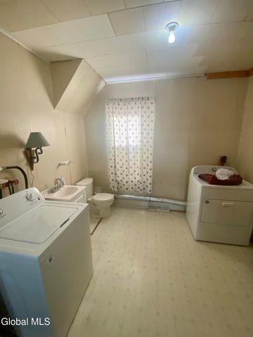 114 E Fourth Avenue, Johnstown, NY 12095