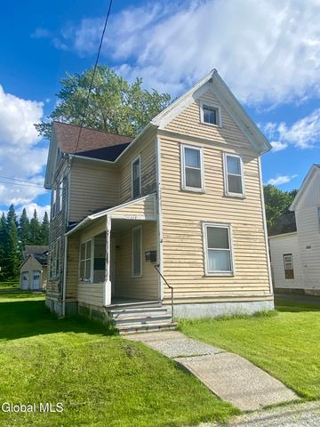 114 E Fourth Avenue, Johnstown, NY 12095