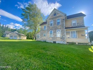 114 E Fourth Avenue, Johnstown, NY 12095