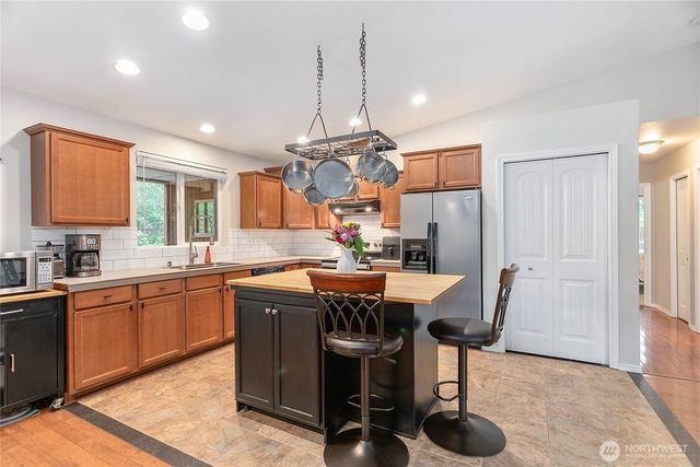 6236 Shamrock Road, Maple Falls, WA 98266