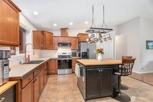 6236 Shamrock Road, Maple Falls, WA 98266