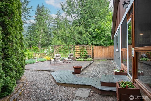 6236 Shamrock Road, Maple Falls, WA 98266