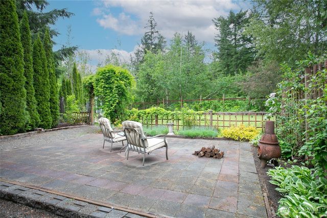 6236 Shamrock Road, Maple Falls, WA 98266