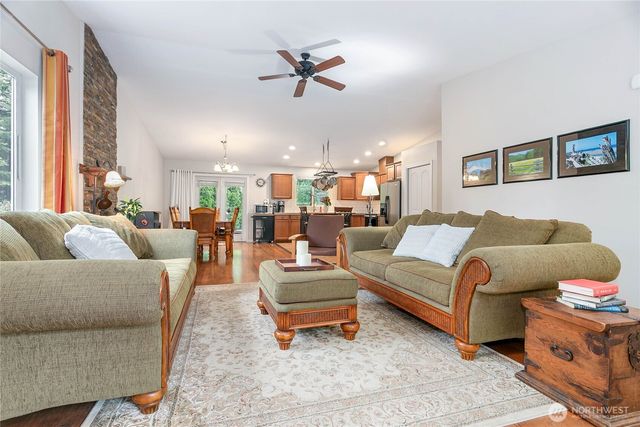 6236 Shamrock Road, Maple Falls, WA 98266