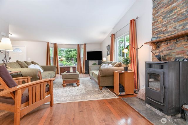 6236 Shamrock Road, Maple Falls, WA 98266