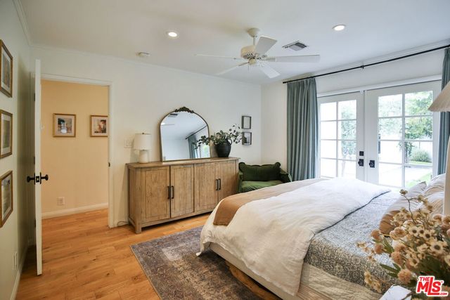 2330 Walnut Avenue, Venice, CA 90291