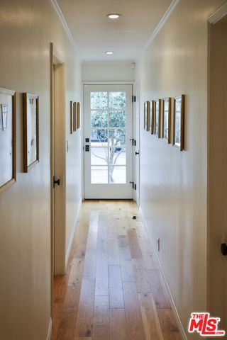 2330 Walnut Avenue, Venice, CA 90291