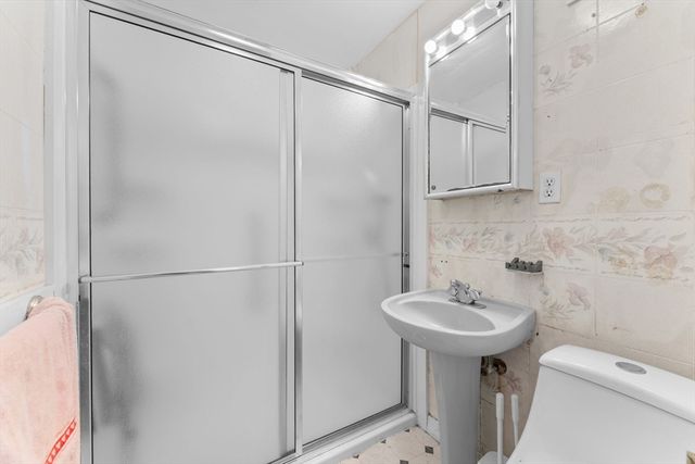 67 Glennon, Dracut, MA 01826