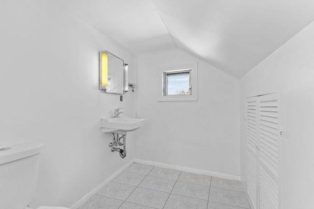 67 Glennon, Dracut, MA 01826