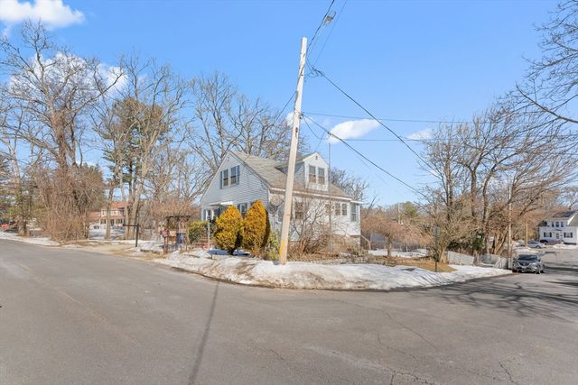 67 Glennon, Dracut, MA 01826