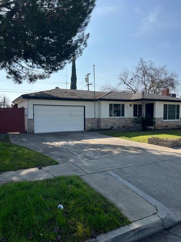 3934 E Sussex Way, Fresno, CA 93726