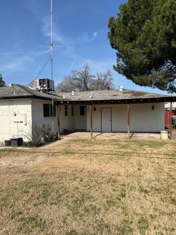 3934 E Sussex Way, Fresno, CA 93726