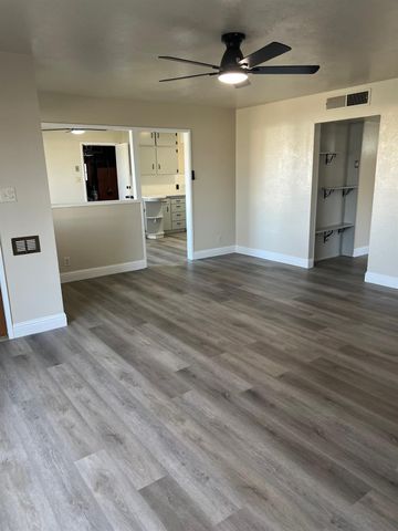 3934 E Sussex Way, Fresno, CA 93726