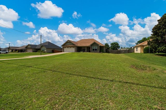 154 Owens Road, Fort Mitchell, AL 36856