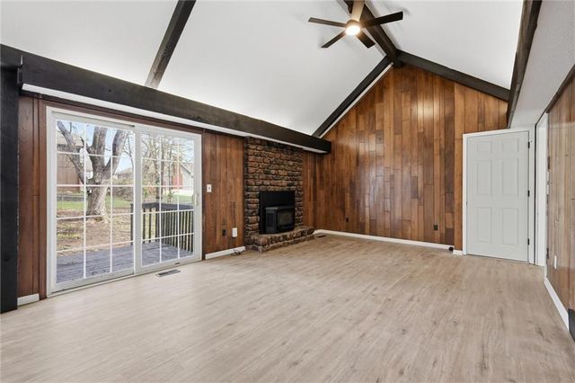 6608 E 124TH Street, Grandview, MO 64030