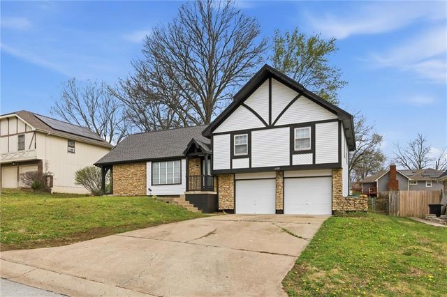 6608 E 124TH Street, Grandview, MO 64030