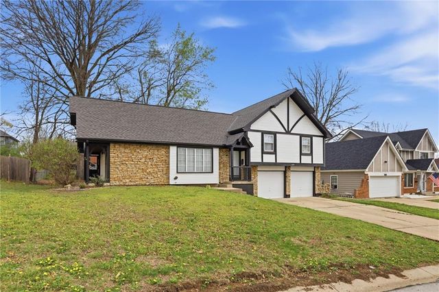 6608 E 124TH Street, Grandview, MO 64030
