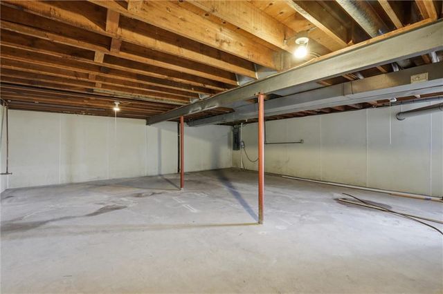 6608 E 124TH Street, Grandview, MO 64030