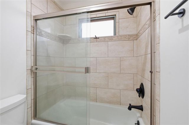 6608 E 124TH Street, Grandview, MO 64030