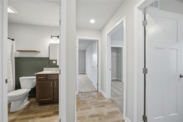 2420 Sunview Drive, Granger, IA 50109