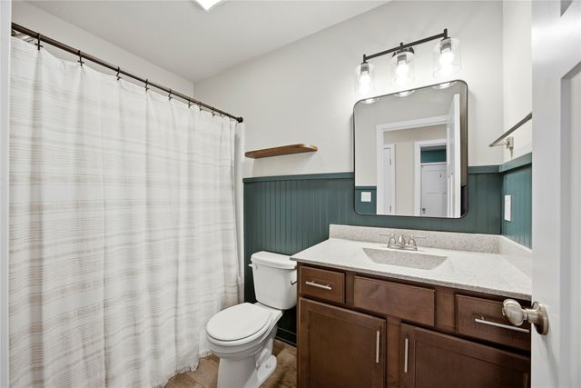 2420 Sunview Drive, Granger, IA 50109