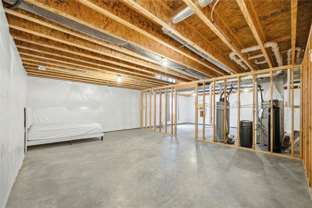 2420 Sunview Drive, Granger, IA 50109