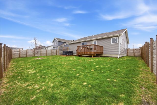 2420 Sunview Drive, Granger, IA 50109