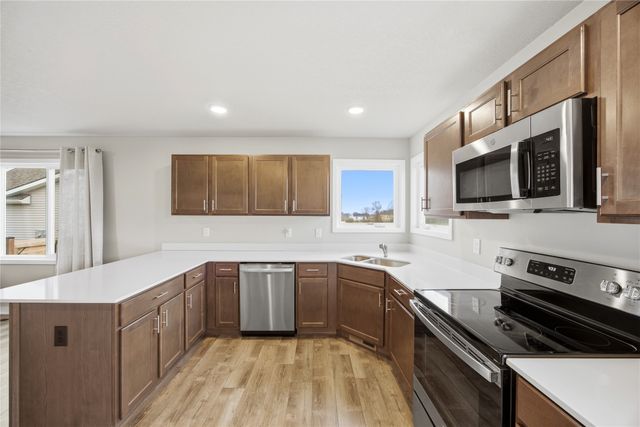 2420 Sunview Drive, Granger, IA 50109