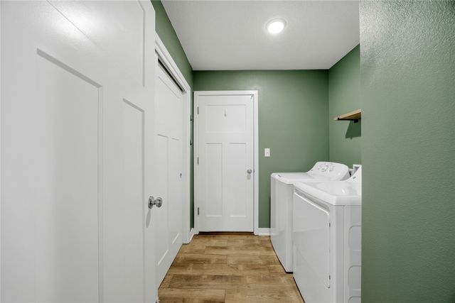 2420 Sunview Drive, Granger, IA 50109