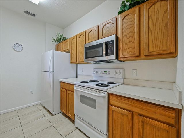 7675 COMROW STREET 402, Kissimmee, FL 34747