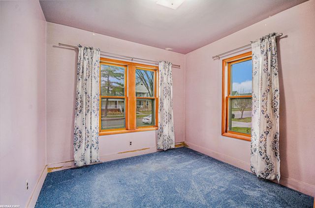 7624 Maple Street, Dearborn, MI 48126