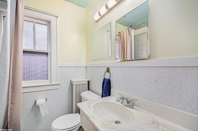 7624 Maple Street, Dearborn, MI 48126