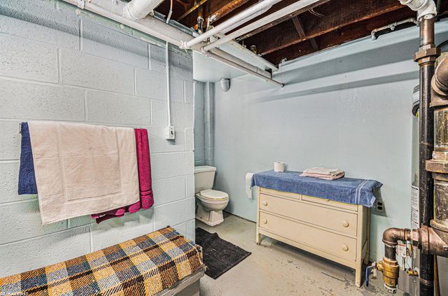 7624 Maple Street, Dearborn, MI 48126