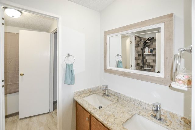 149 E Austin Avenue, Onalaska, TX 77360